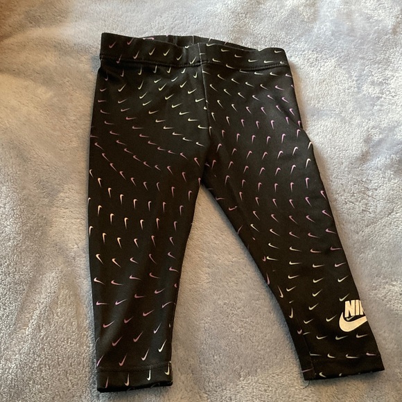 Nike infant Black Leggings - Picture 1 of 5